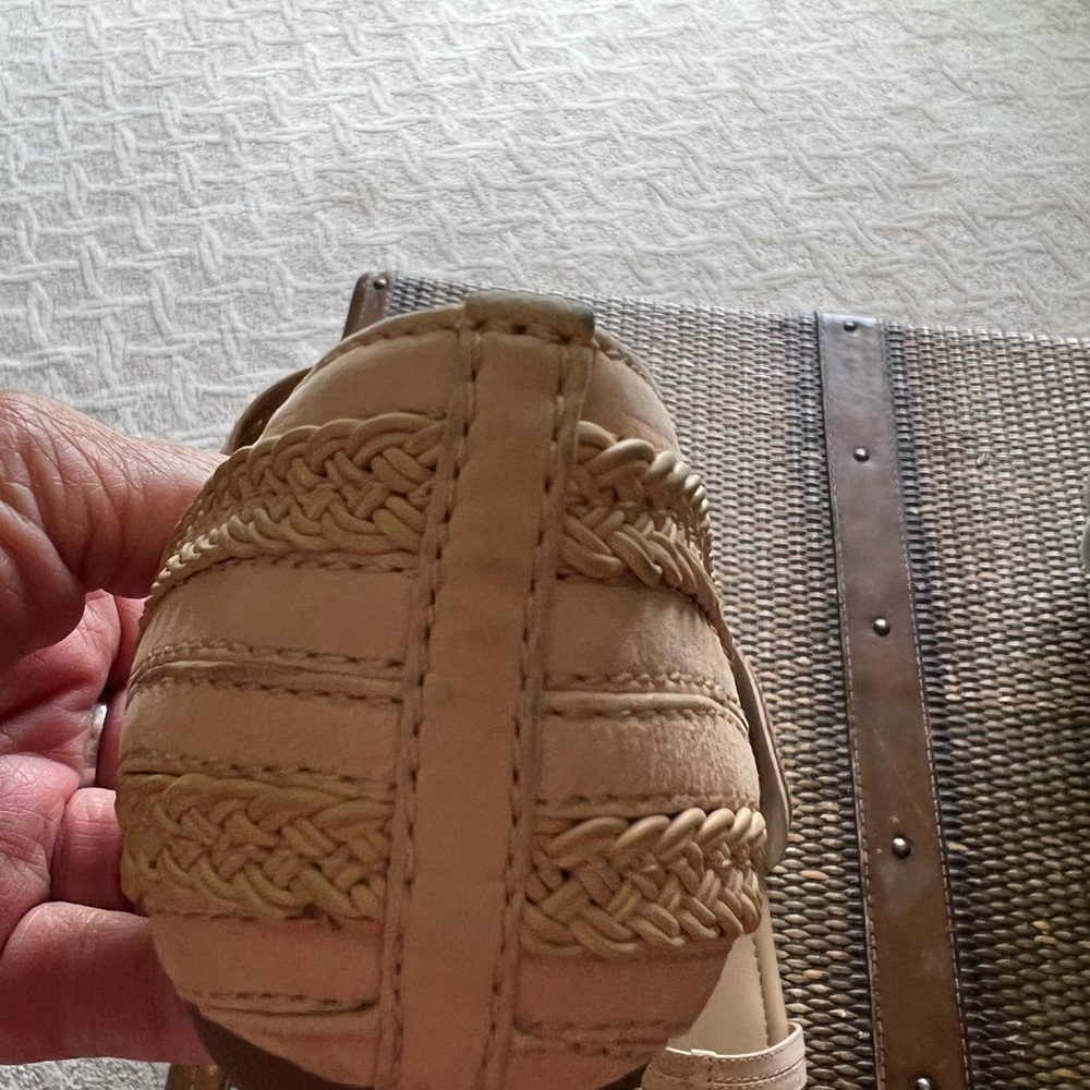 Lucky brand flats